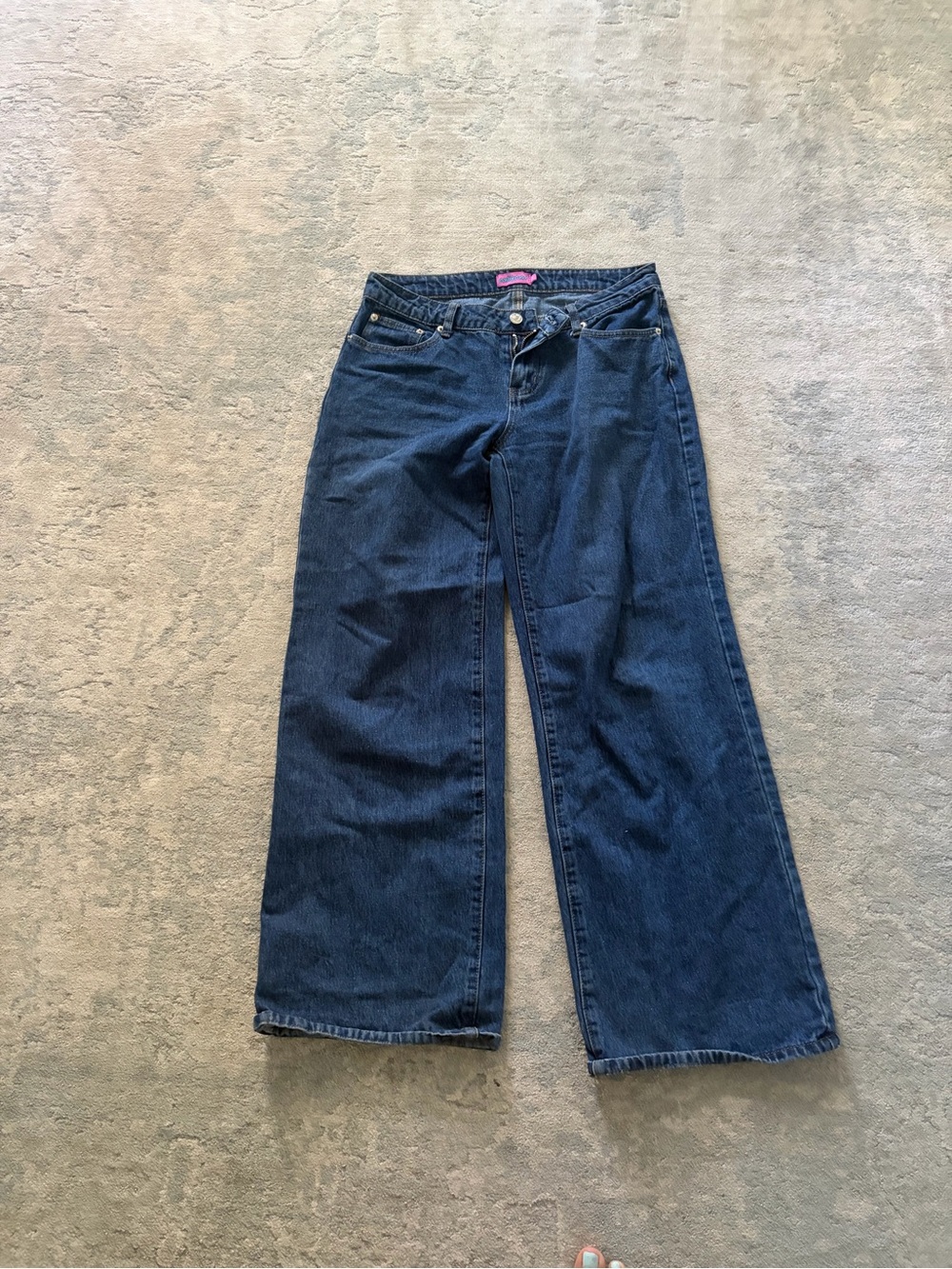 Edikted Wide-Leg Jeans in Dark Blue Denim